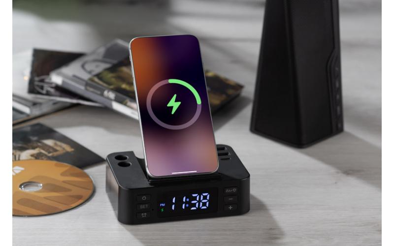 Budzik z ładowarką indukcyjną CLOCKI
