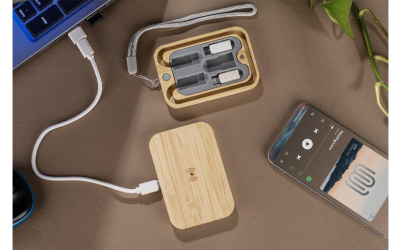 Zestaw kabli do ładowania z ładowarką indukcyjną BUMO